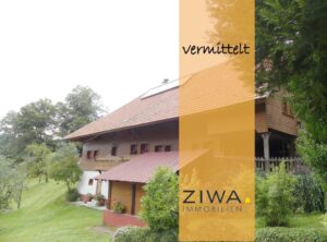 * VERMITTELT * Schwarzwaldhaus mit Stall, Nebengebäude, +16 Wiesen, Quelle, Bauerngarten, Denkmal